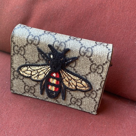 Gucci Beige Bee Embroidered Canvas & Leather small Day Backpack & Wallet - Picture 6 of 12